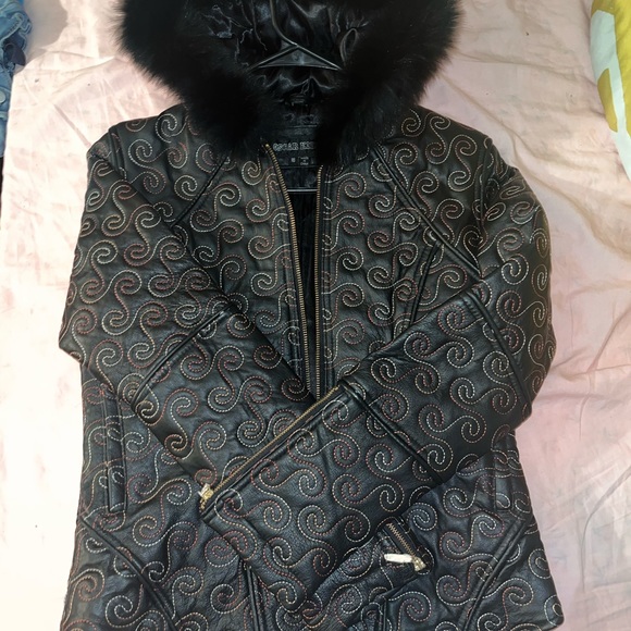 Kids Coats - Picture 1 of 4